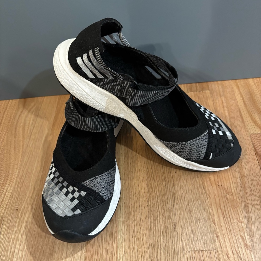 Merrell Bravada Women's Black & White Slip-On Mary Jane Sneakers - Picture 2 of 8